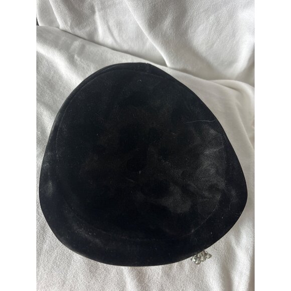 Vintage Black Velvet Pillbox Hat With Rhinestone Accent By Milbrae - Picture 11 of 11